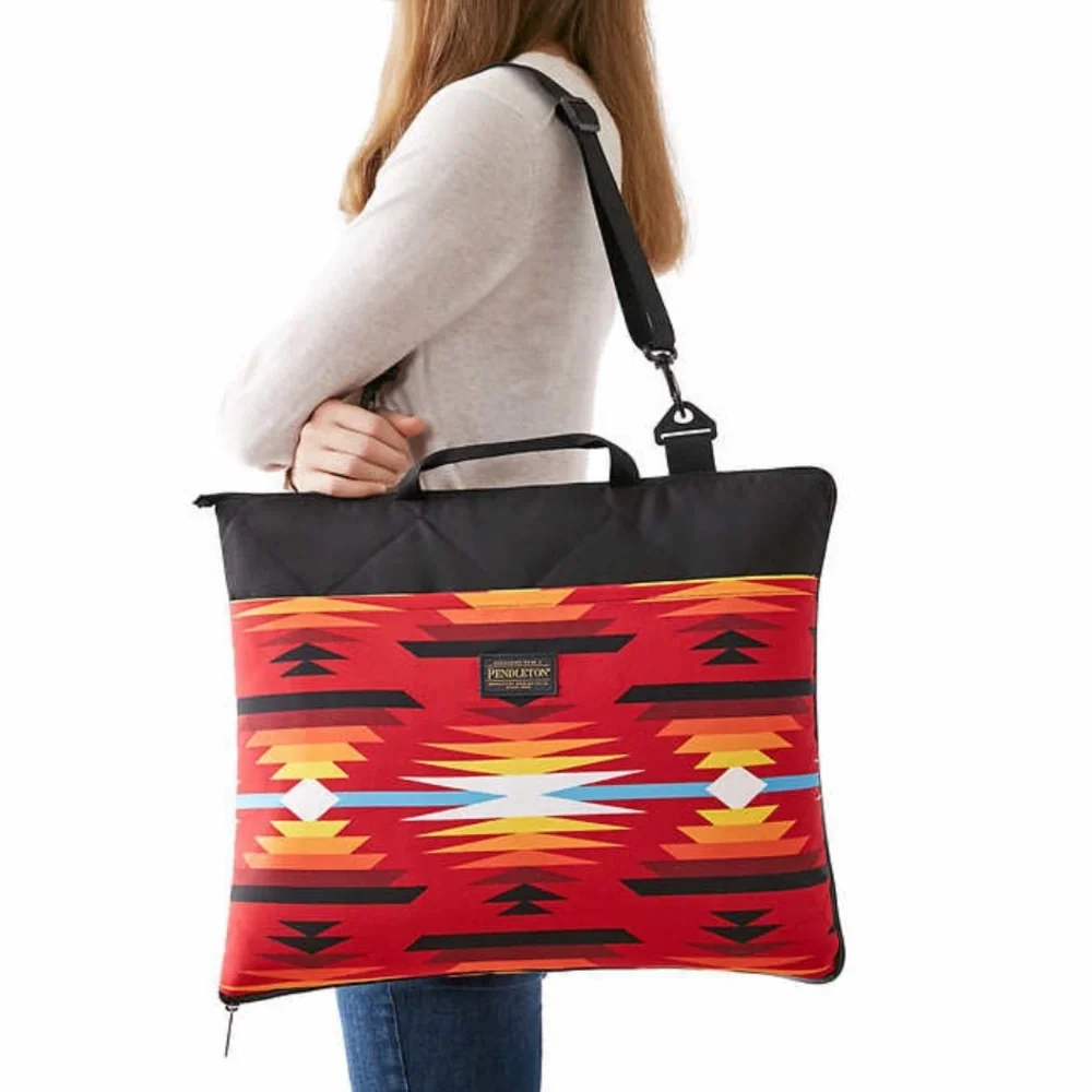 Pendleton Packable Blanket Red